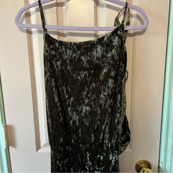 ASOS Crushed Velvet Trim Detail Draped Maxi Dress Green Size 6 - Picture 13 of 14